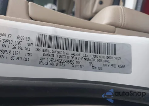 2020 Jeep Grand Cherokee Limited 4X2 z USA, uszkodzony, nr VIN 1C4RJEBG2LC265095